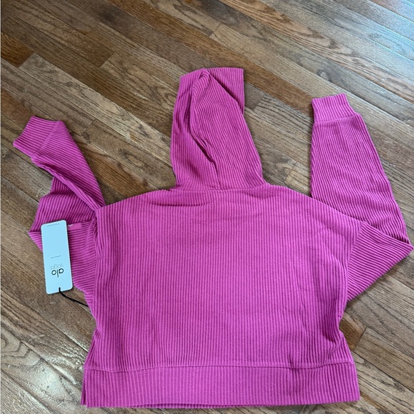 NEW ALO Yoga Pink Muse Set - Picture 5 of 9